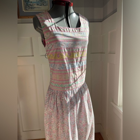 Vintage Quilted Colorful Striped and Floral Sleeveless Dress Size Small - Picture 3 of 5